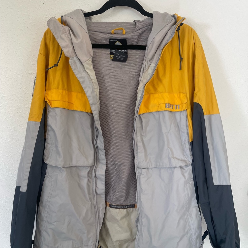 Burton Men's Performance Jacket in Yellow and Gray
